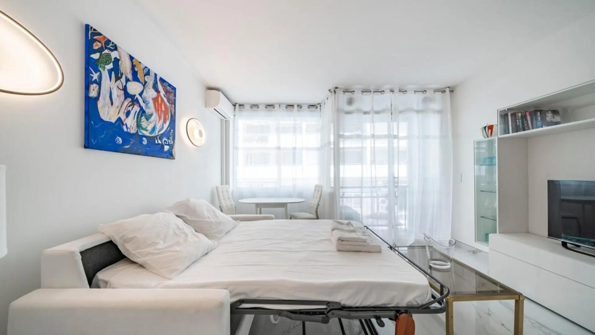 Apartment Nice 2-3 Bedroom Ideally Located Cannes