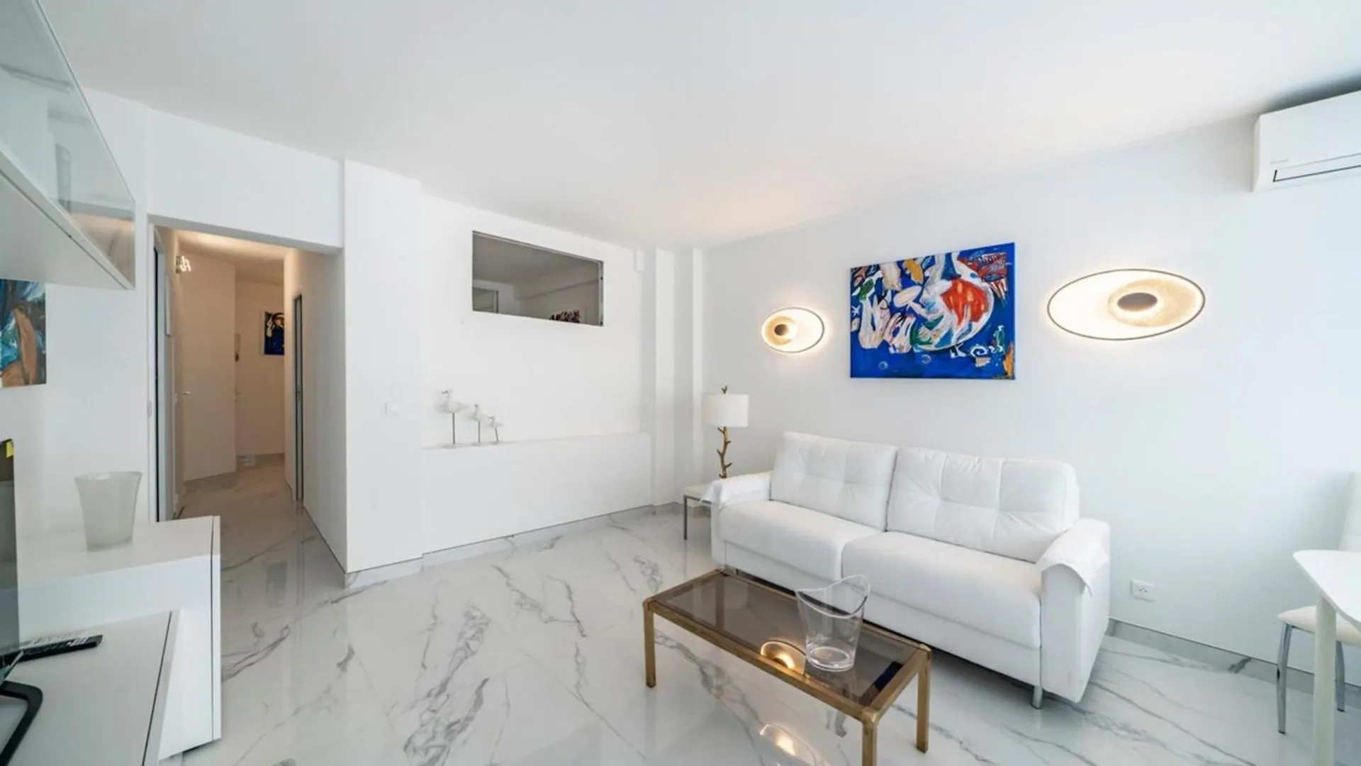 Apartment Nice 2-3 Bedroom Ideally Located Cannes