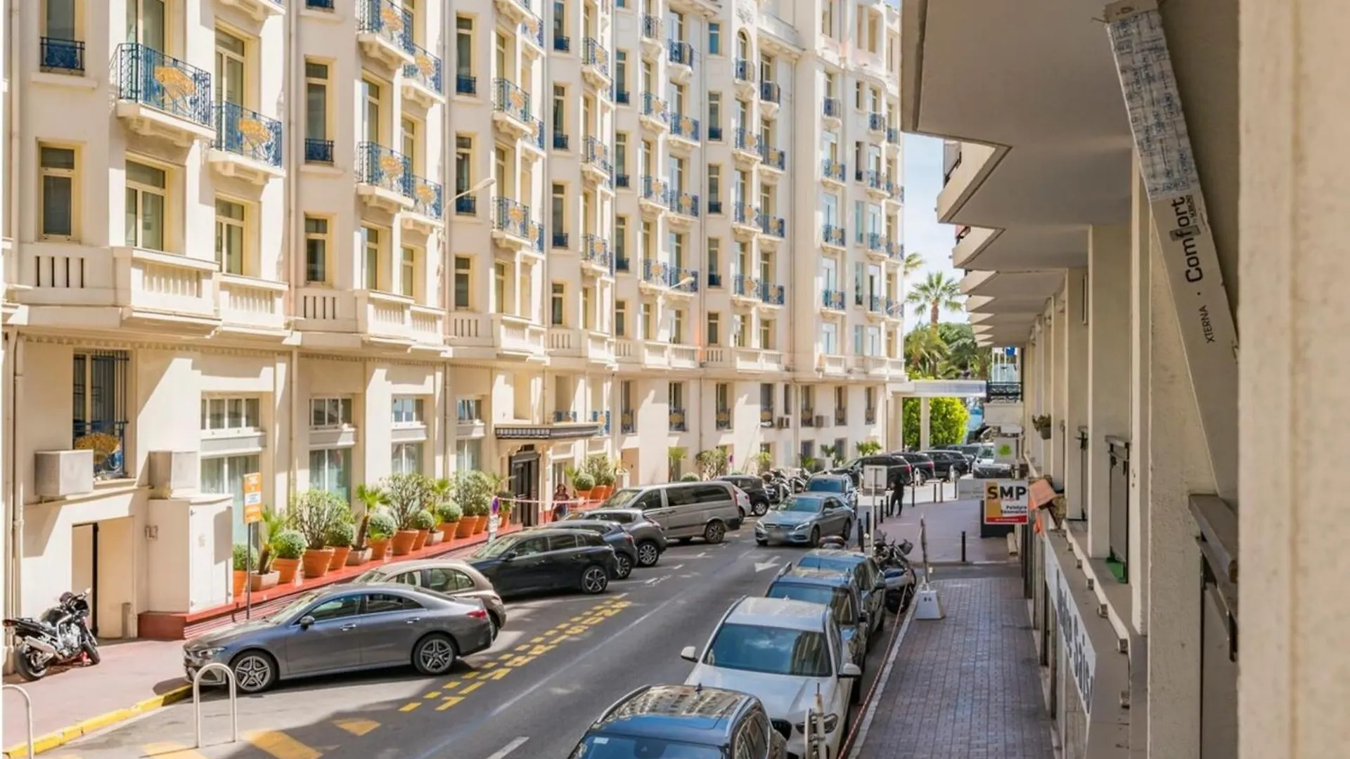 Nice 2-3 Bedroom Ideally Located Cannes France
