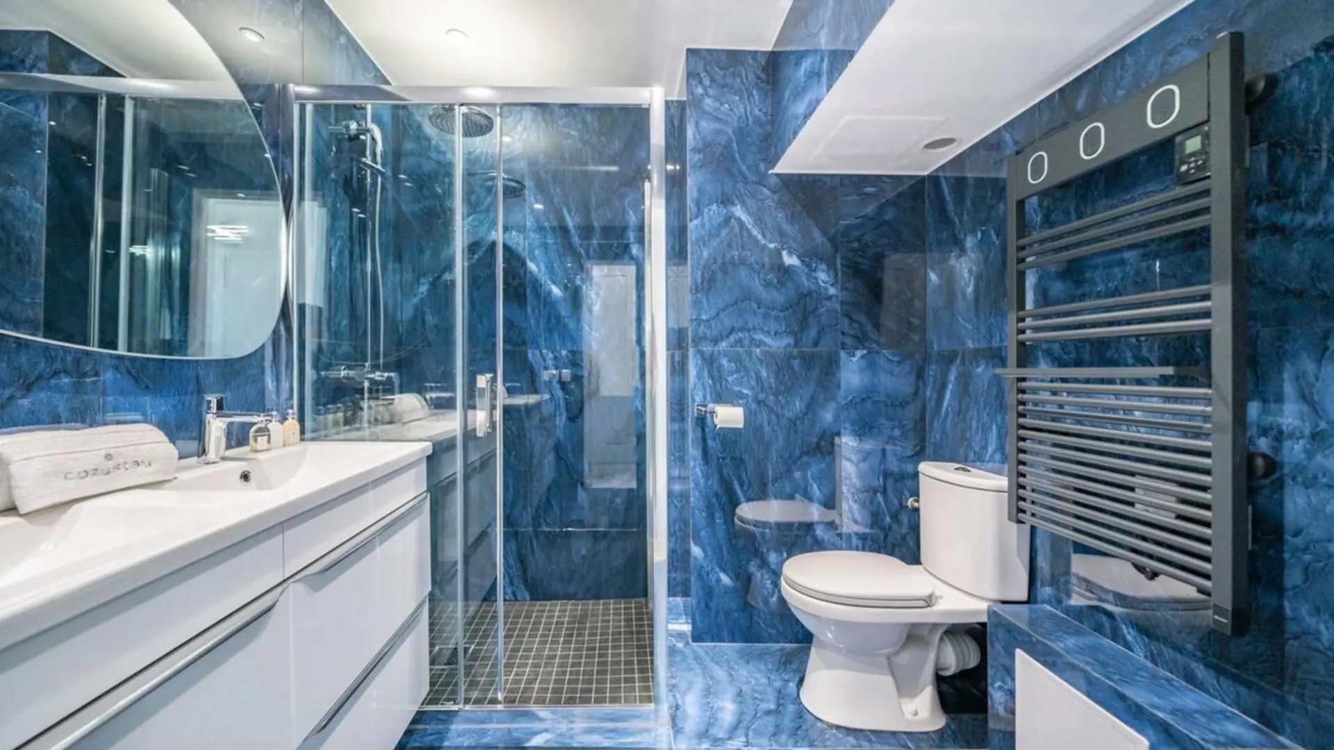 Apartment Nice 2-3 Bedroom Ideally Located Cannes